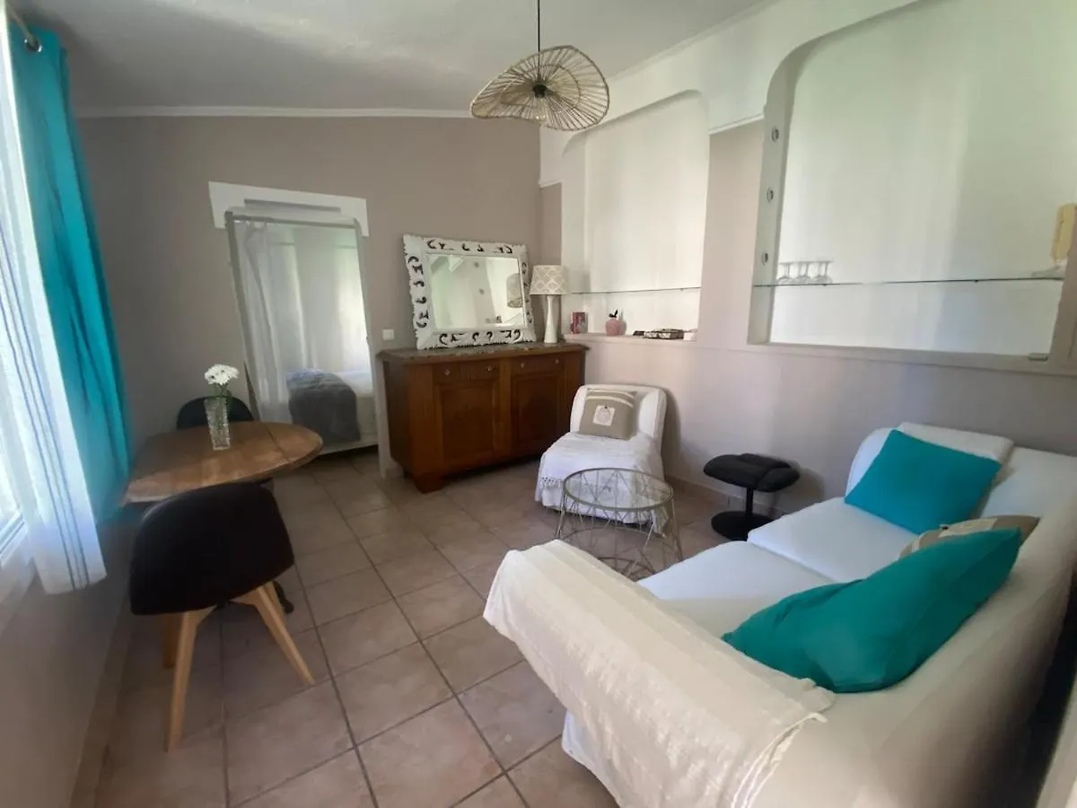 Une Pepite Zen Et Cosy, Parking Jardin, Ideal Pour Se Ressourcer Au Calme Le Cannet France